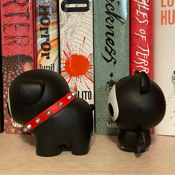 Skelanimals Diego Bat Maxx Bulldog Dog Vinyl Figure Set Hot Topic - Picture 8 of 10